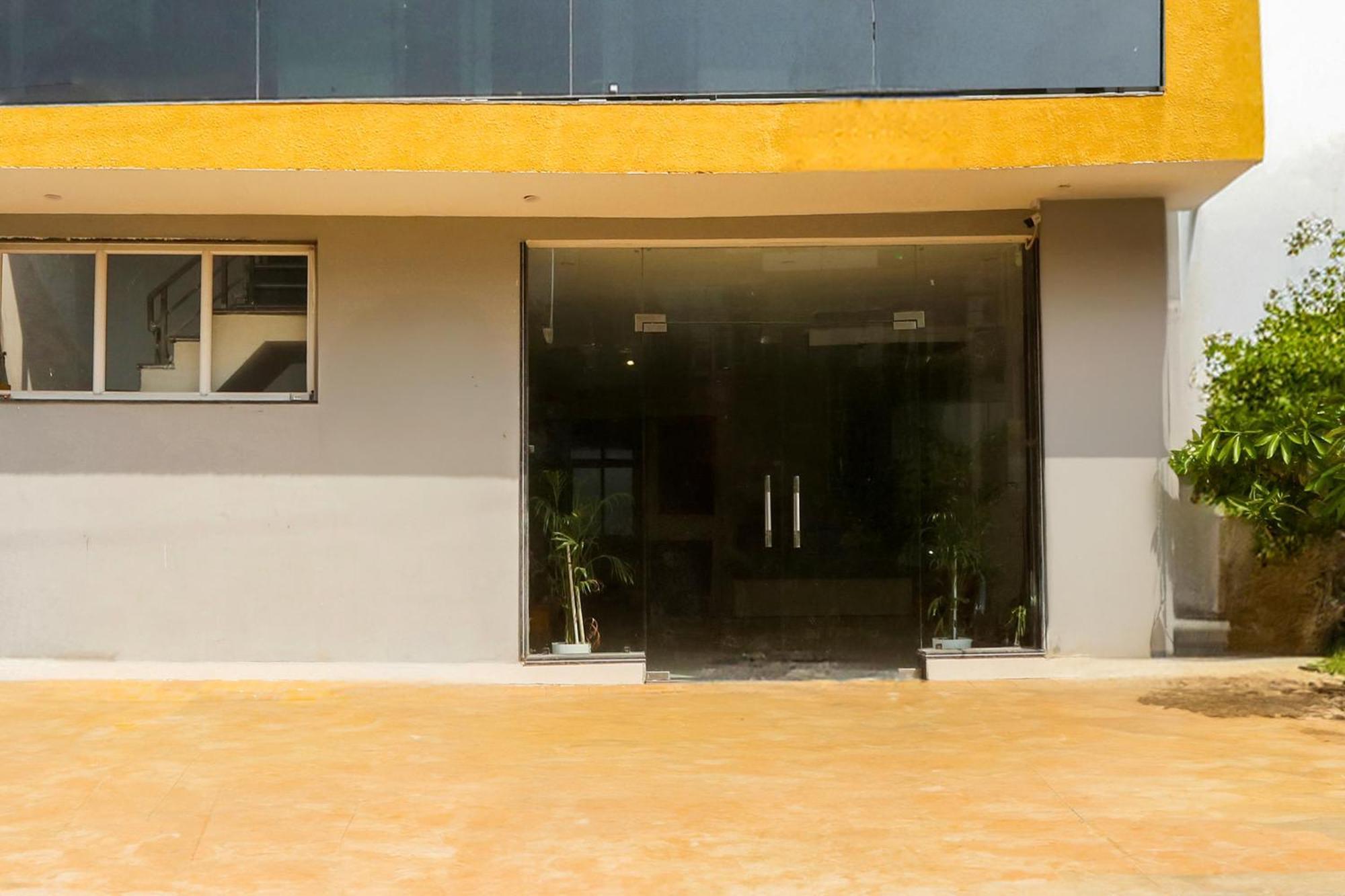 Super Townhouse Sector 69 Gurgaon Hotel Exterior photo