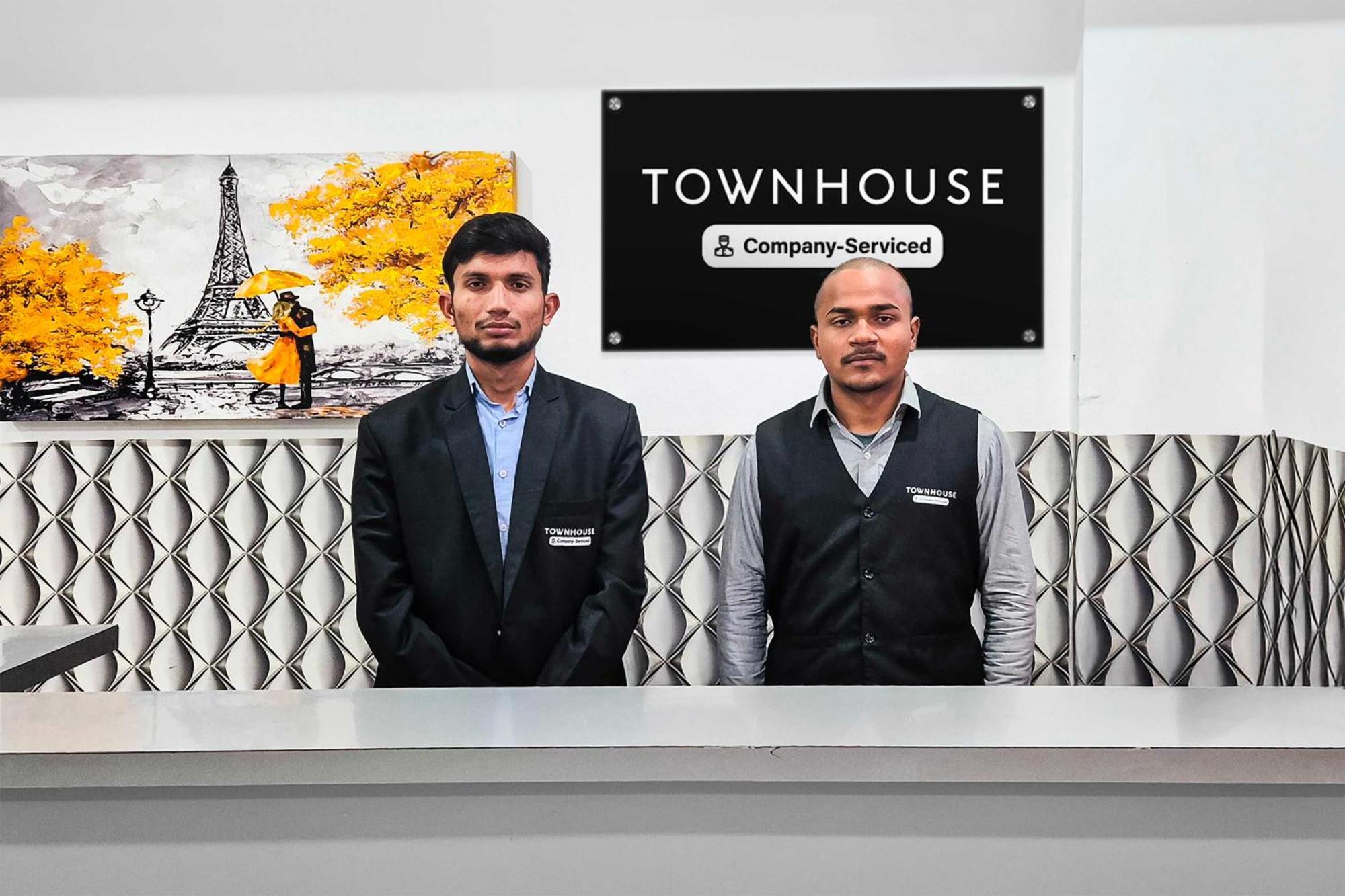 Super Townhouse Sector 69 Gurgaon Hotel Exterior photo
