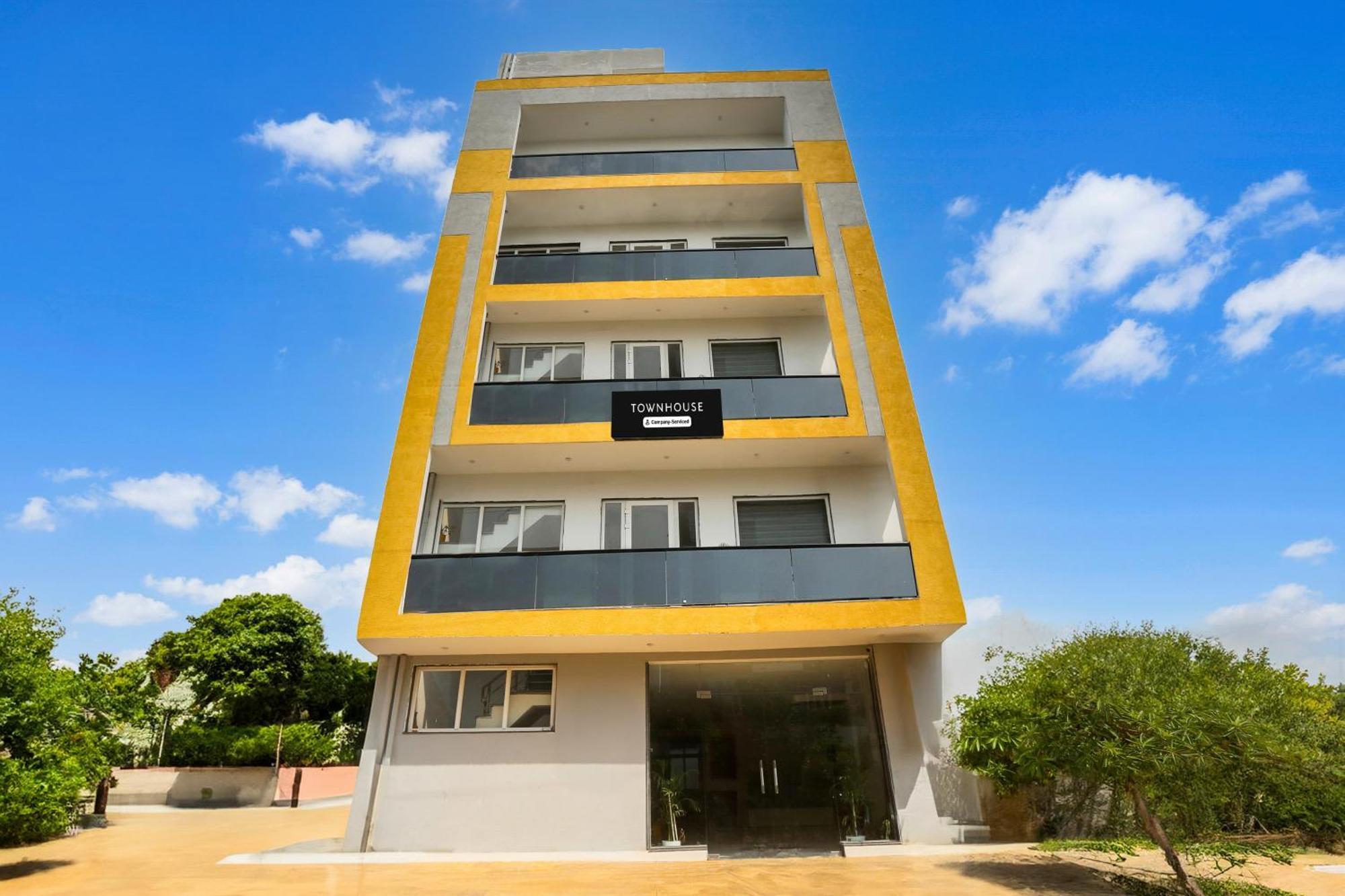 Super Townhouse Sector 69 Gurgaon Hotel Exterior photo
