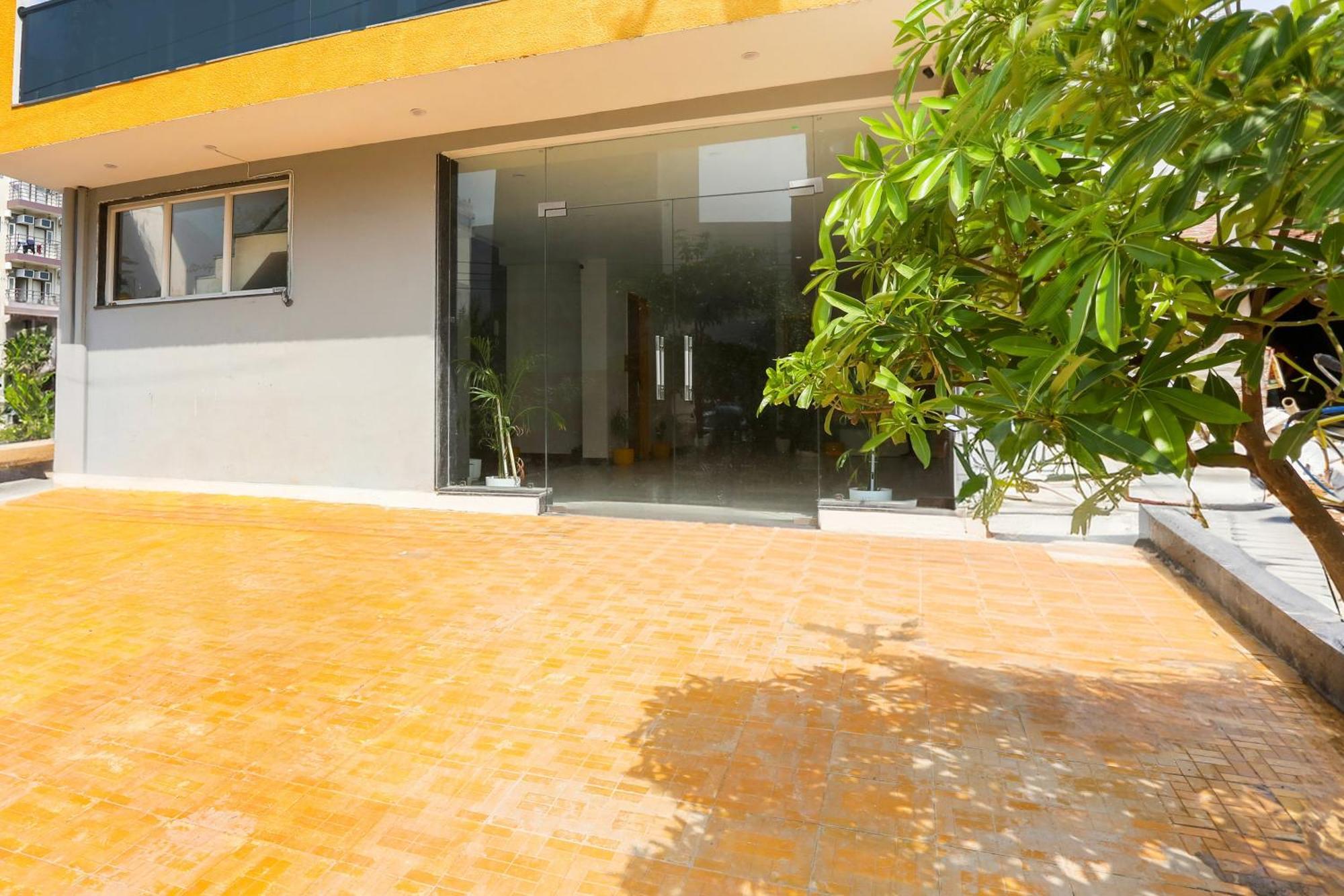 Super Townhouse Sector 69 Gurgaon Hotel Exterior photo