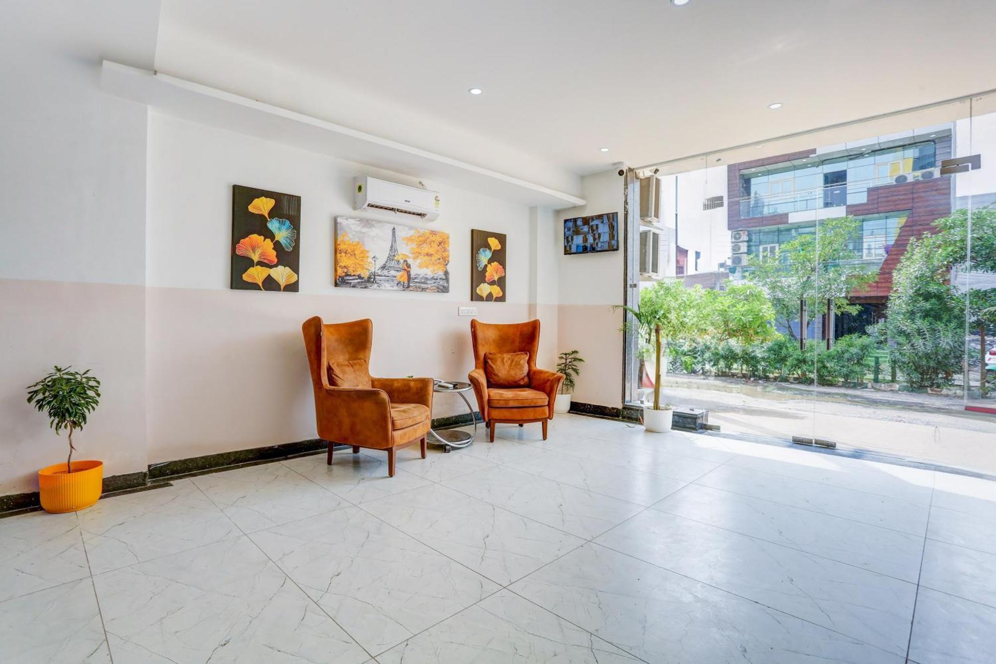 Super Townhouse Sector 69 Gurgaon Hotel Exterior photo