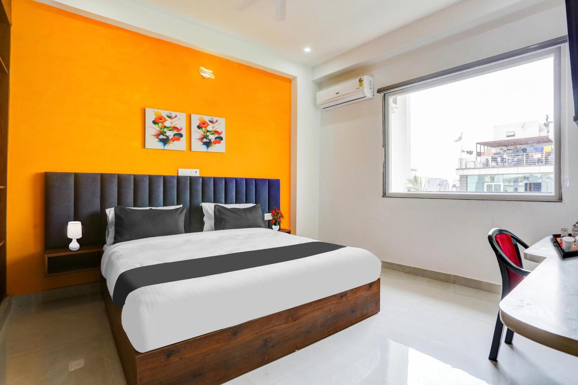 Super Townhouse Sector 69 Gurgaon Hotel Exterior photo