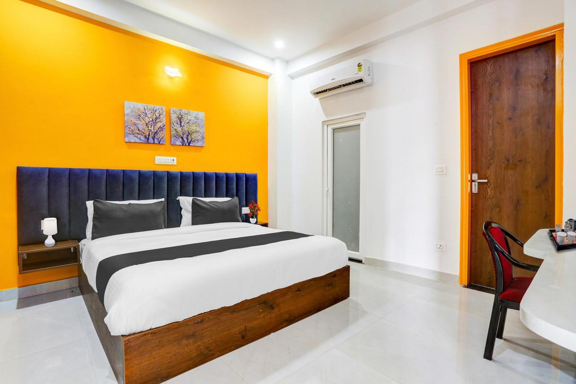 Super Townhouse Sector 69 Gurgaon Hotel Exterior photo